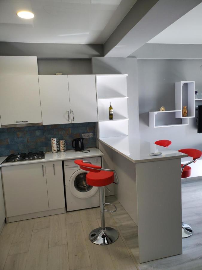 Cozy 1-Bedroom Unit In Tbilisi, With Amazing View Bagian luar foto