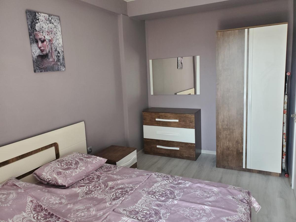 Cozy 1-Bedroom Unit In Tbilisi, With Amazing View Bagian luar foto