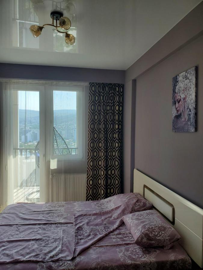 Cozy 1-Bedroom Unit In Tbilisi, With Amazing View Bagian luar foto