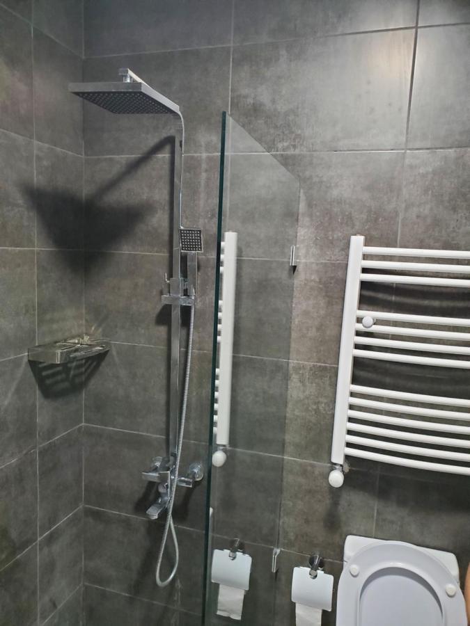 Cozy 1-Bedroom Unit In Tbilisi, With Amazing View Bagian luar foto