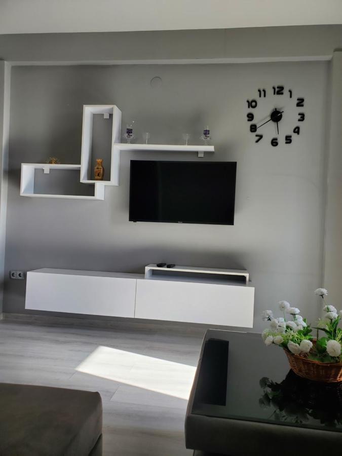 Cozy 1-Bedroom Unit In Tbilisi, With Amazing View Bagian luar foto
