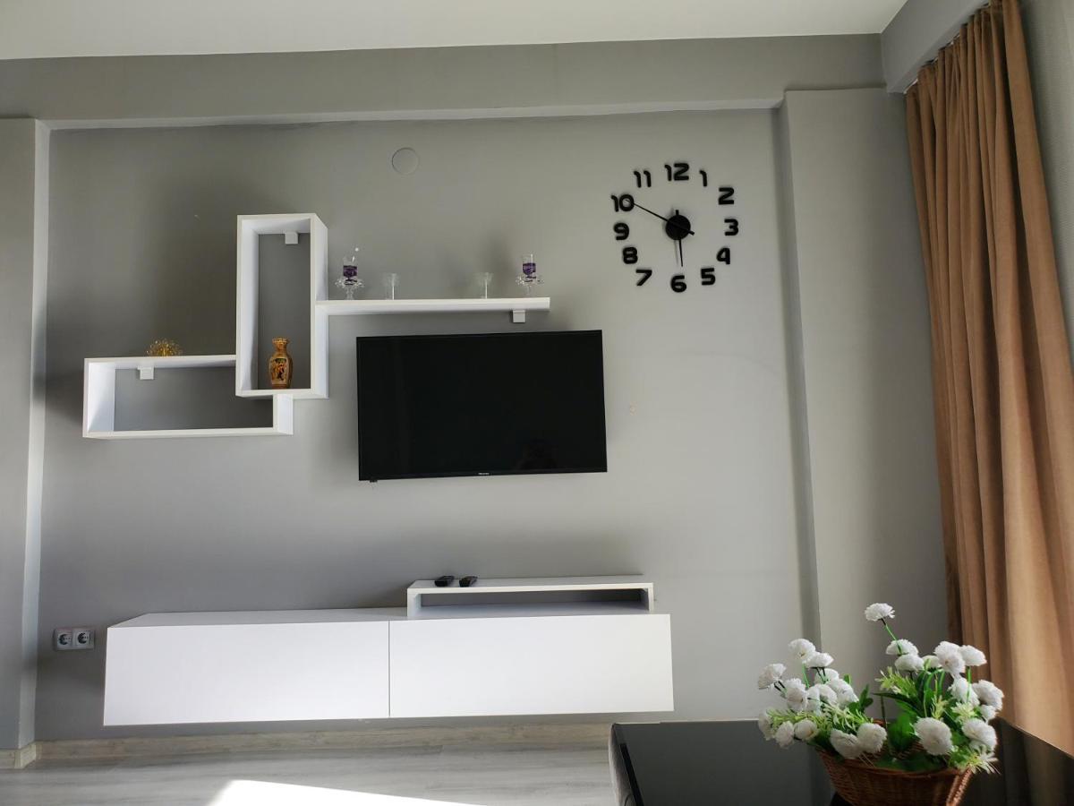 Cozy 1-Bedroom Unit In Tbilisi, With Amazing View Bagian luar foto