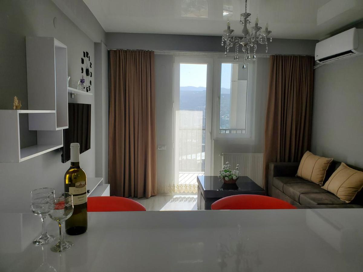 Cozy 1-Bedroom Unit In Tbilisi, With Amazing View Bagian luar foto