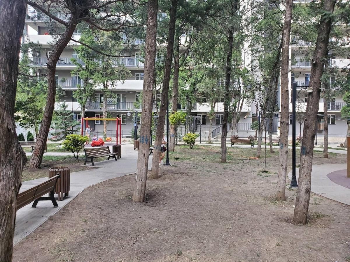 Cozy 1-Bedroom Unit In Tbilisi, With Amazing View Bagian luar foto